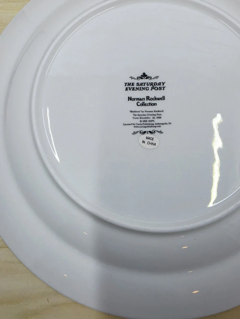 Saturday Evening Post Plaid Dinner Plate Norman Rockwell Collection Mistletoe